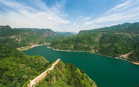 依山傍水的意思|依山傍水的意思,依山傍水的出处、用法、接龙